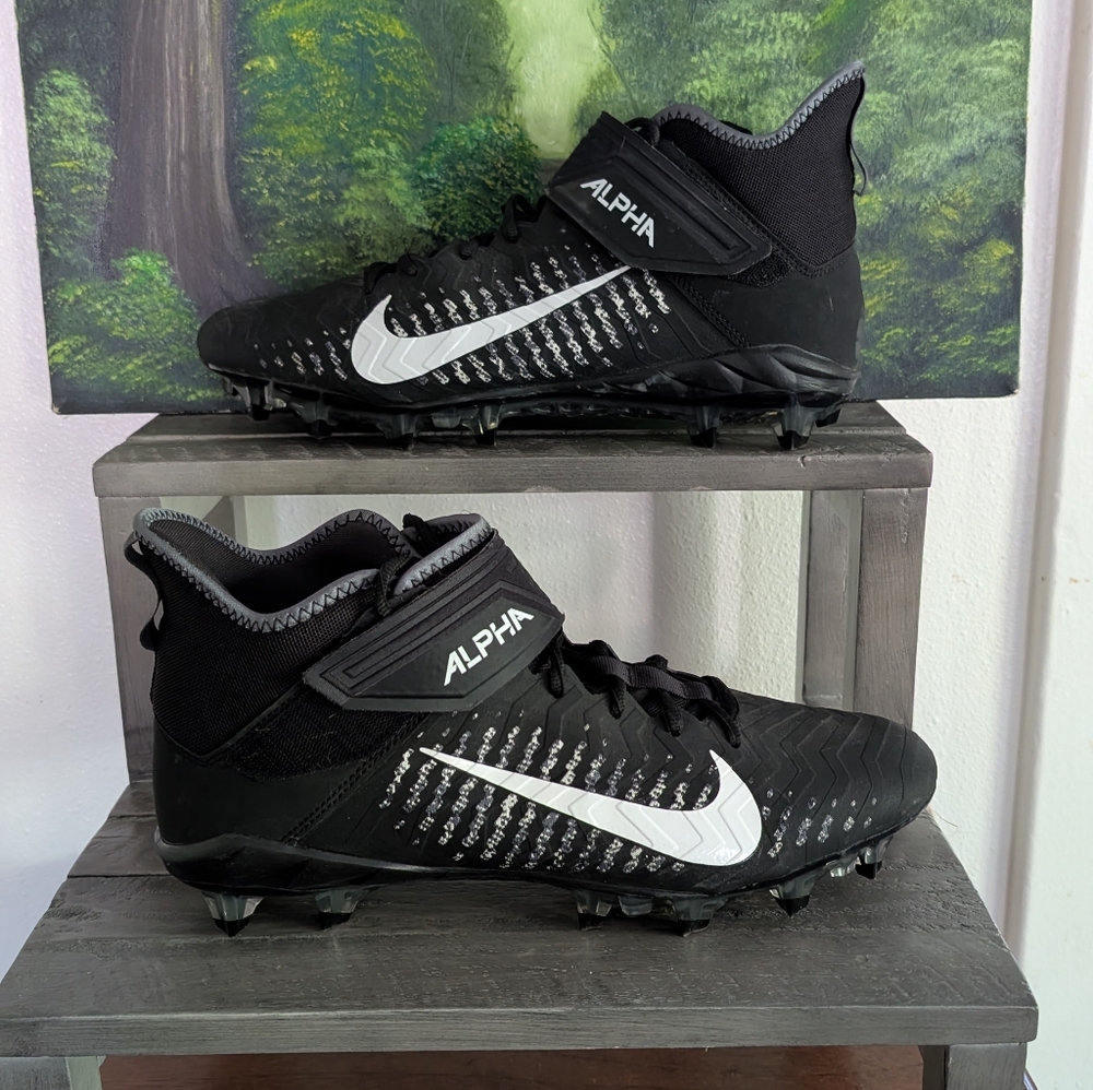 ALPHA Nike Black and White Athletic Shoes